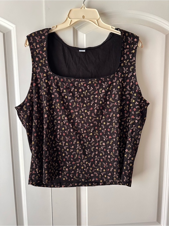 Old Navy Tops - Old Navy Black Floral Scoop Cropped Tank Top